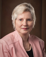 Picture of Dr. Vivian R. Ramsden